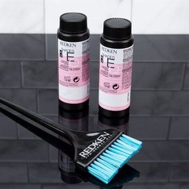Redken 2018 Pinned Posts Shades EQ Natural Ash Duo Color Brush 1